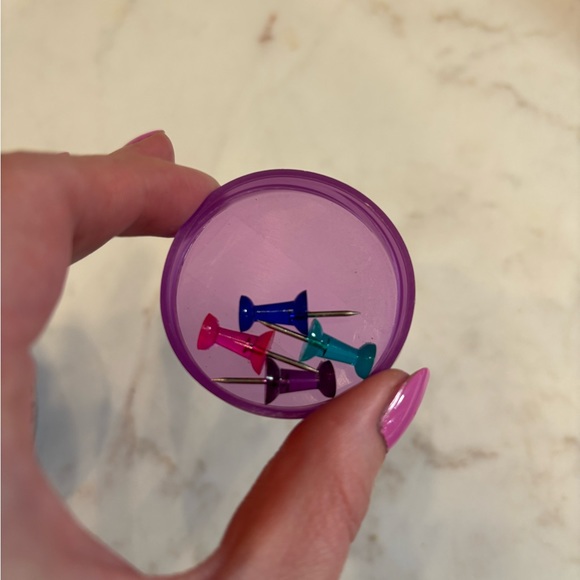 175 Multicolor push pins - Picture 5 of 5